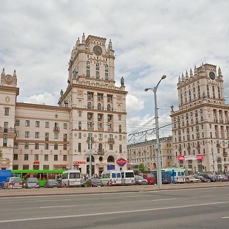 Apartment Kirova 1 Minsk Dış mekan fotoğraf