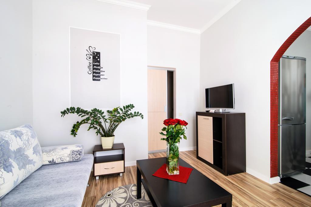 Apartment Kirova 1 Minsk Dış mekan fotoğraf